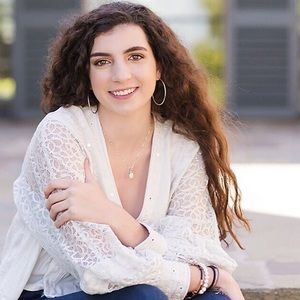 Meet your Posher, Isabella